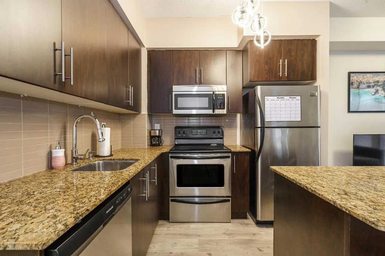 Spectacular 2Bdrm Suite In Maple Leaf Sq Toronto