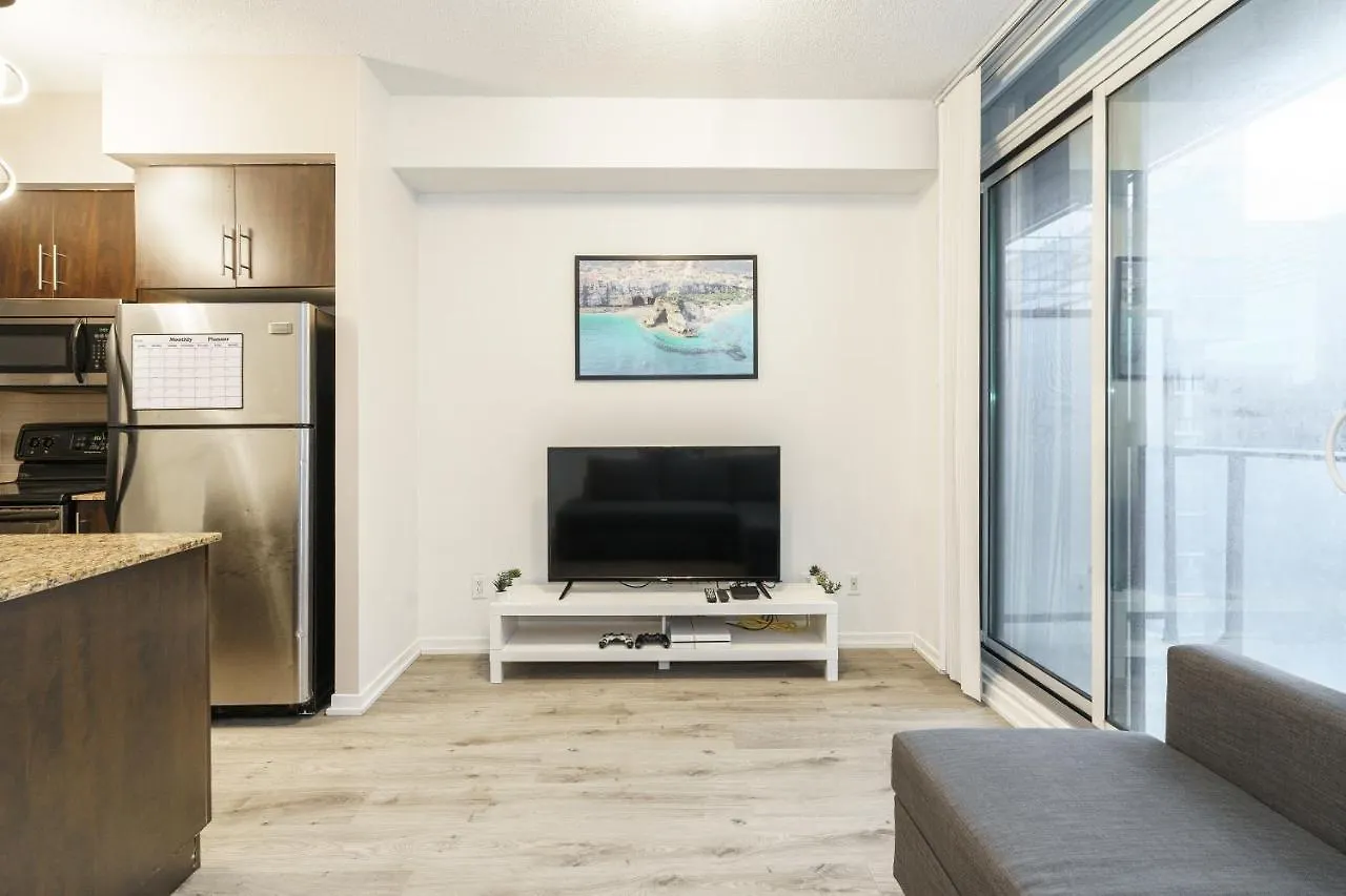 Apartment Spectacular 2Bdrm Suite In Maple Leaf Sq Toronto